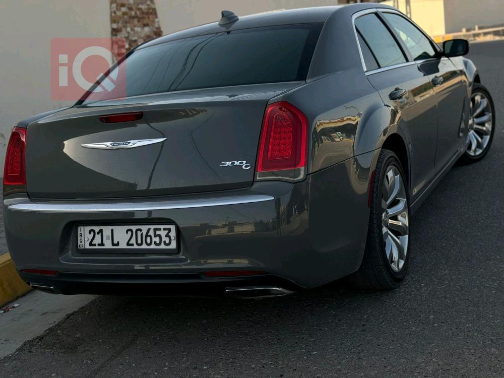 كرايسلر 300